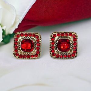 Royal Red Jewel Earrings Vtg Clip On Cushion Cut Faceted Glam Elegant Estate